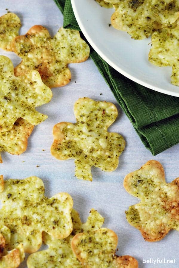 Shamrock Wonton Crackers