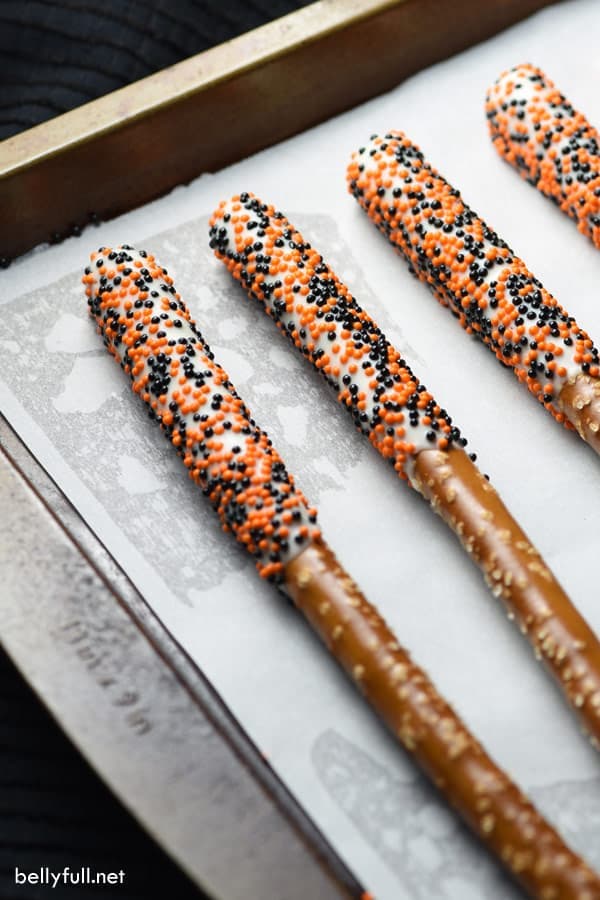 Halloween Pretzel Rods