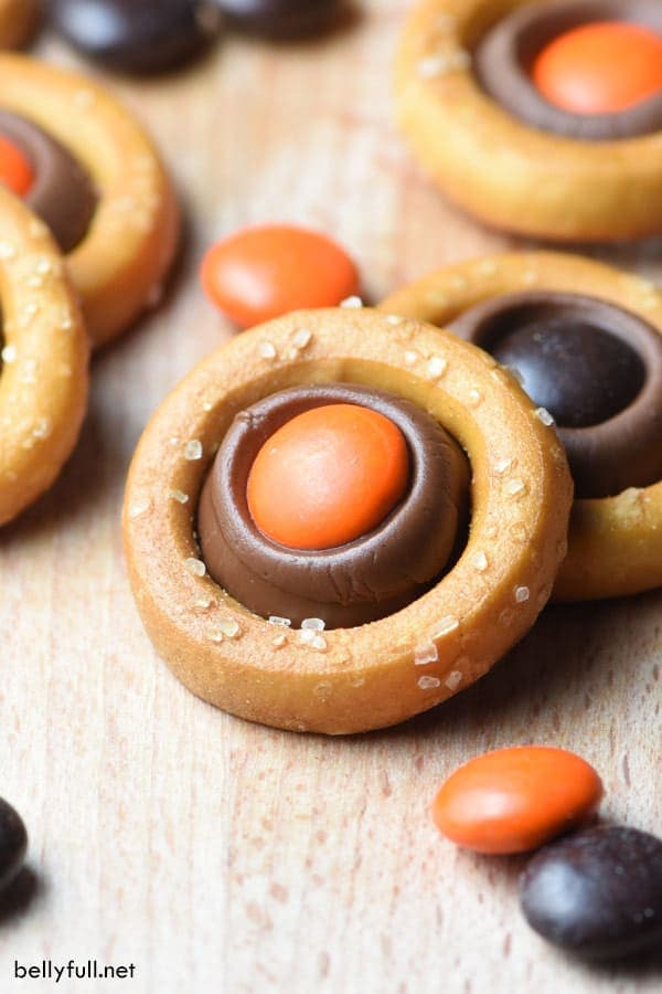 Halloween Pretzel Rings