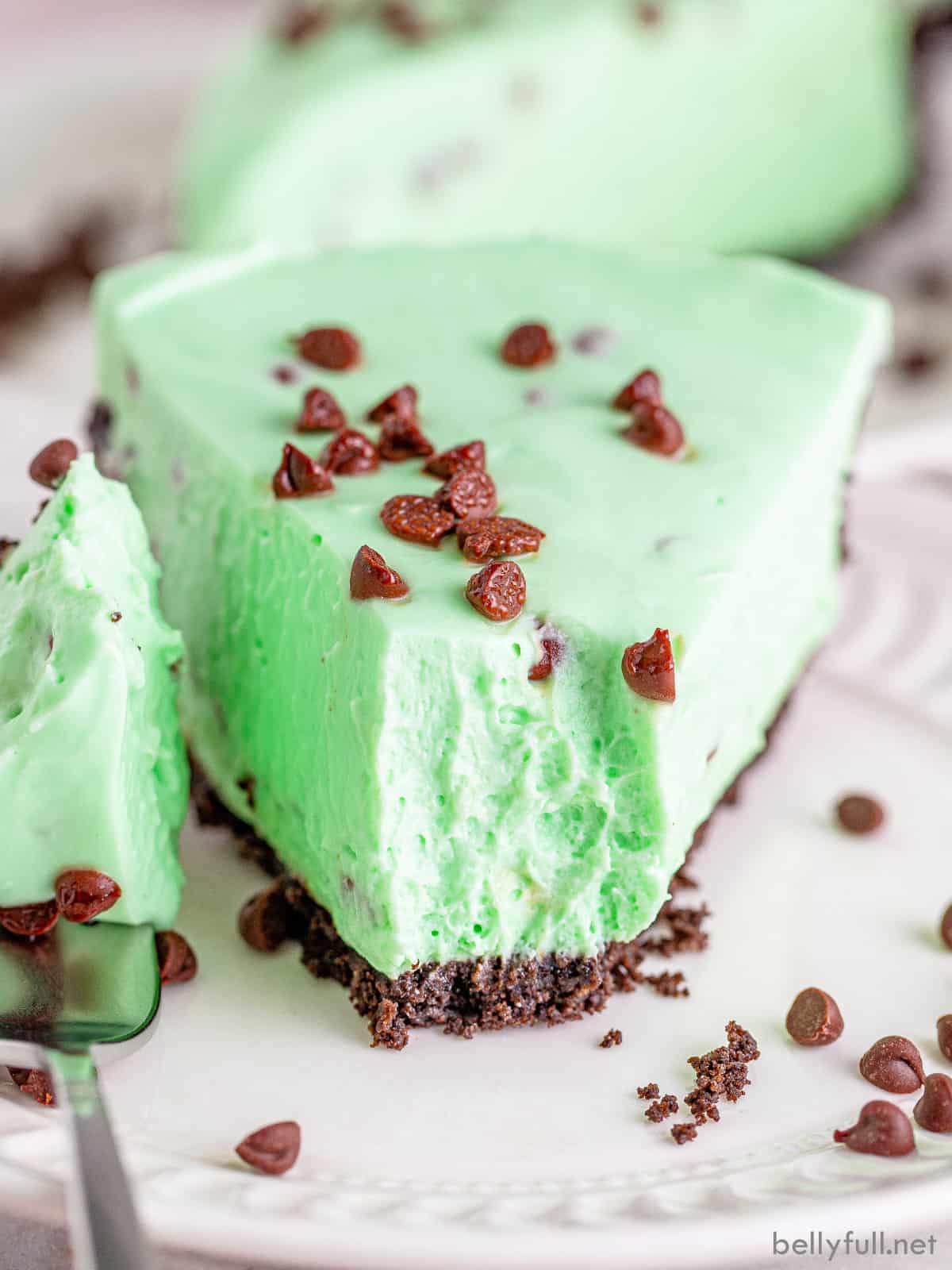 Mint Chocolate Chip No Bake Cheesecake