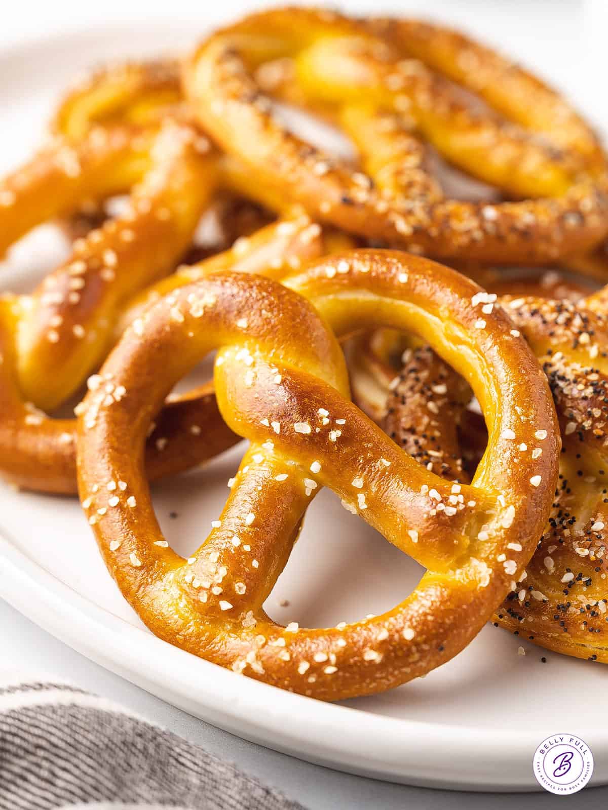 Easy Homemade Soft Pretzels