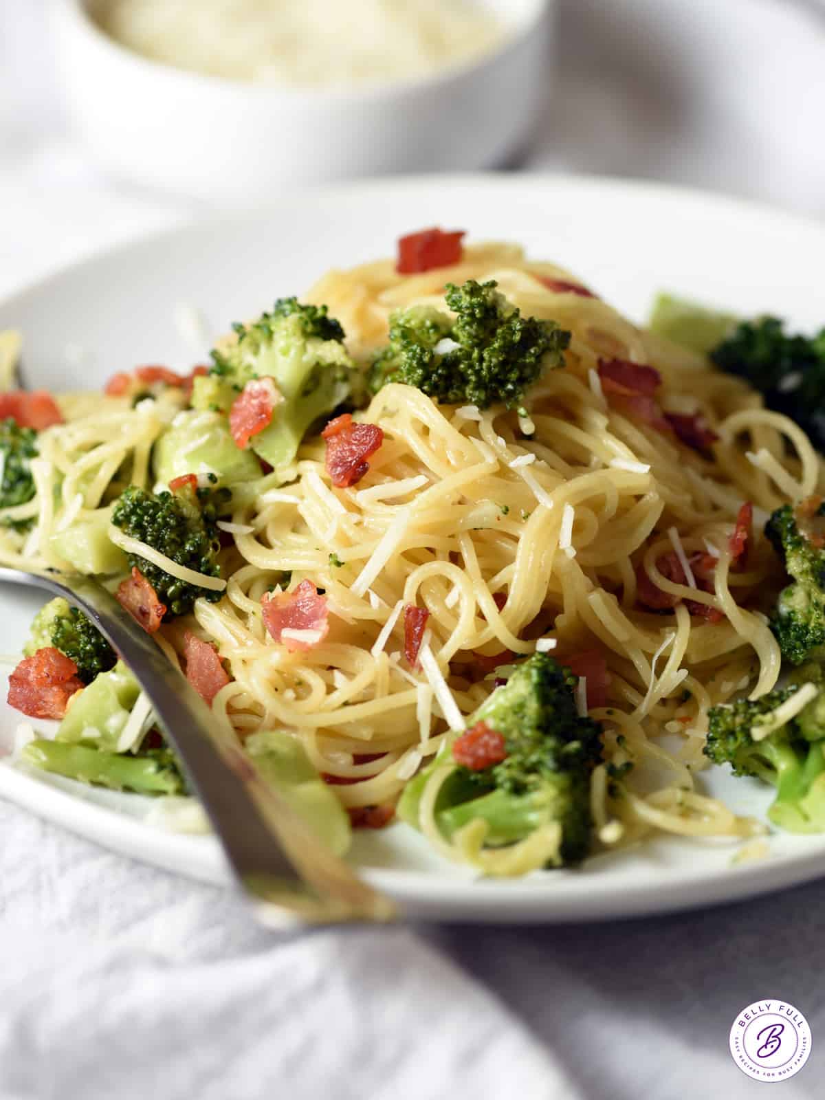 {One Pot} Bacon and Broccoli Pasta