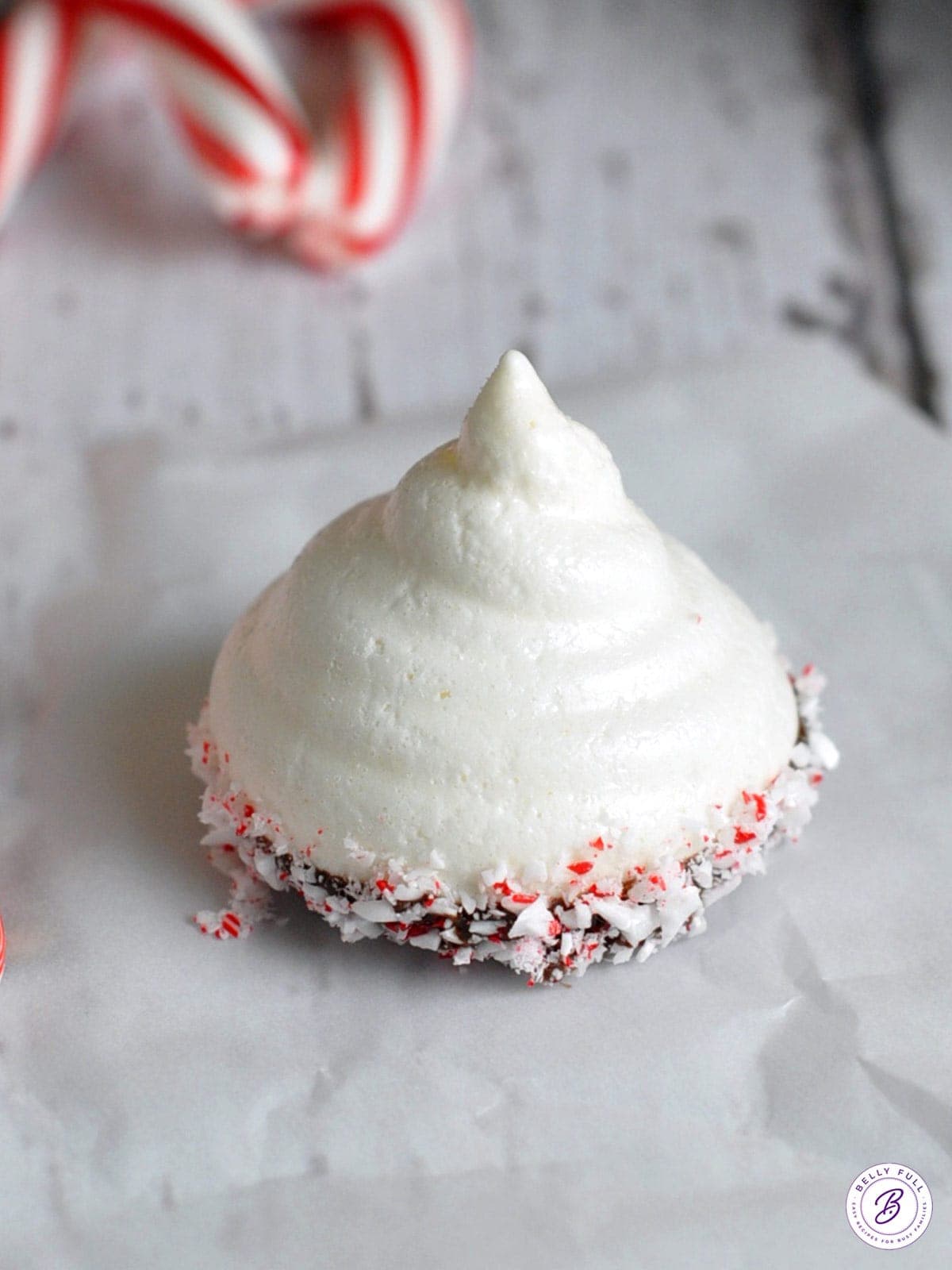 Peppermint Meringue Cookies
