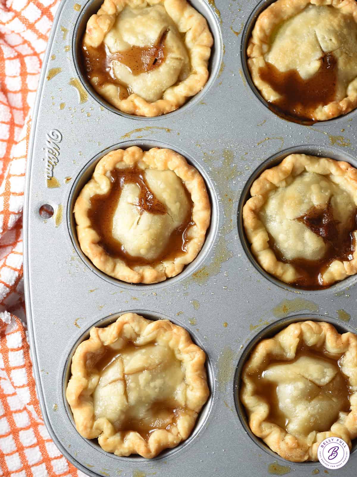Easy Mini Peach Pies