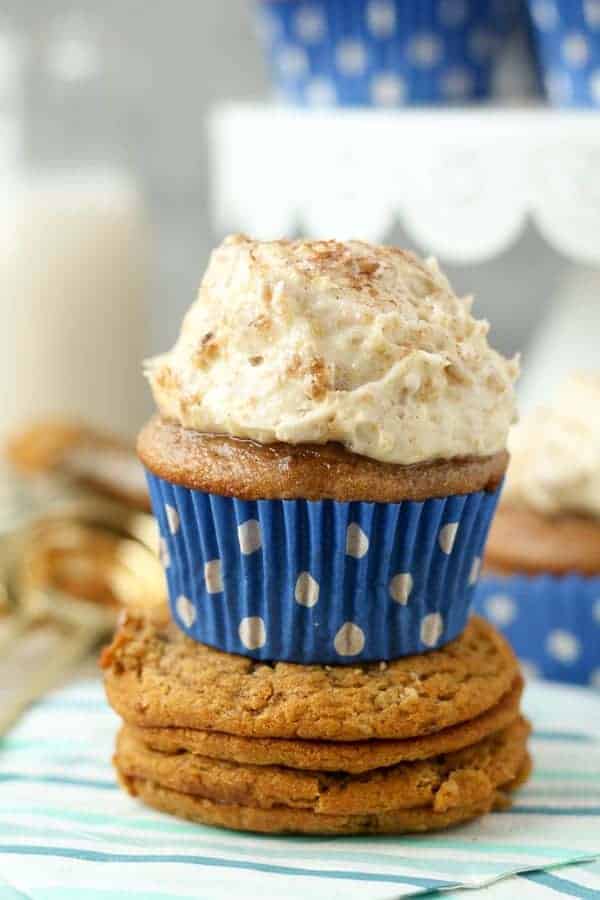Oatmeal Cream Pie Cupcakes