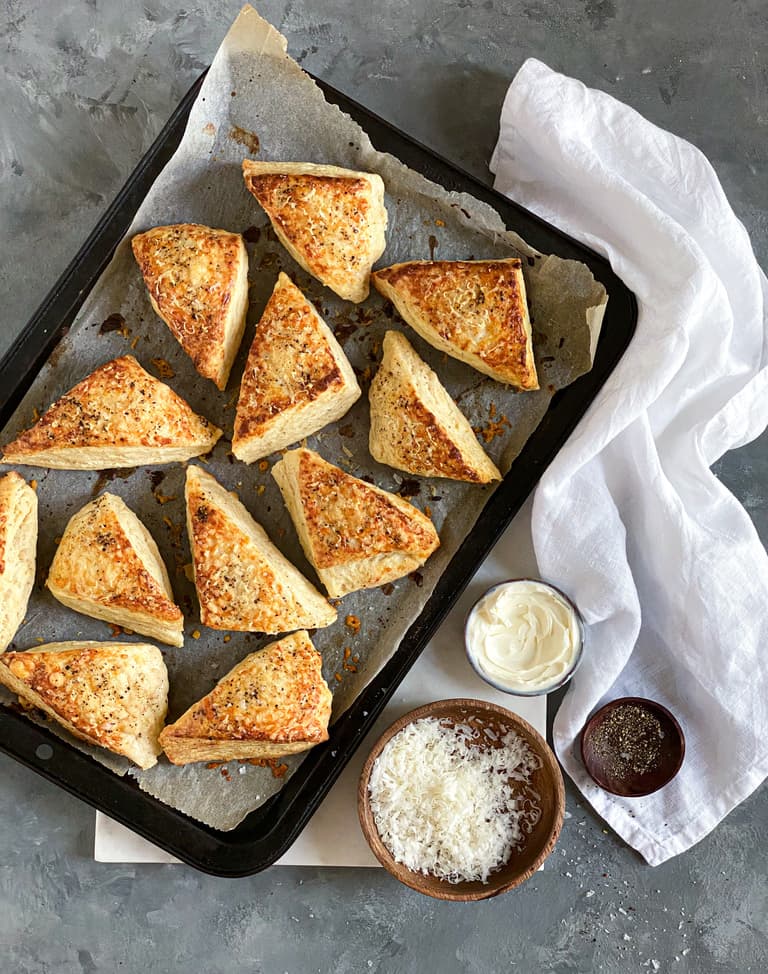 Cacio e Pepe Scones