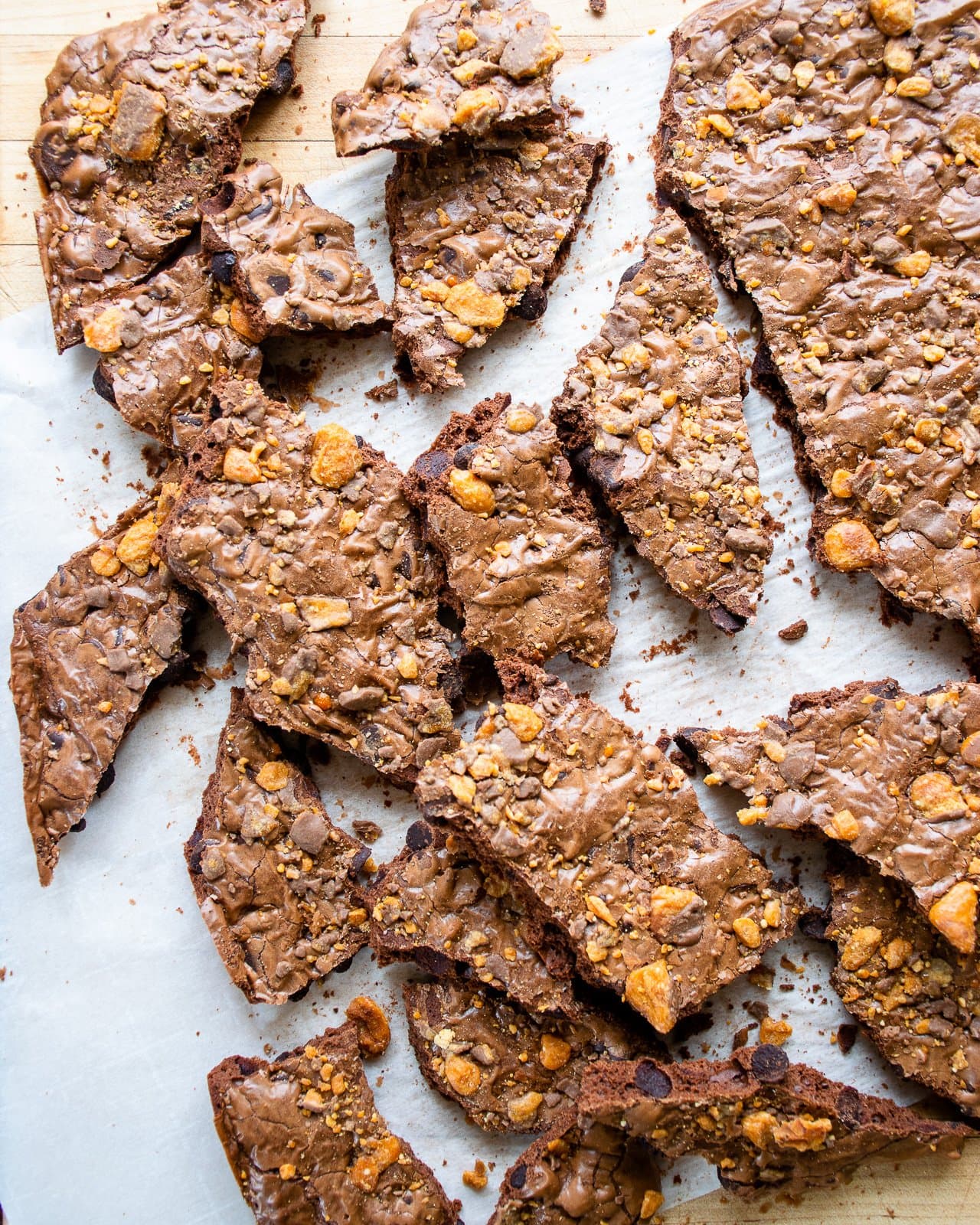Brownie Brittle with Toffee Bits