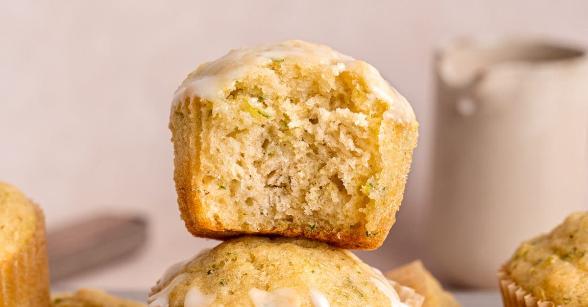 Easy and Moist Lemon Zucchini Muffins