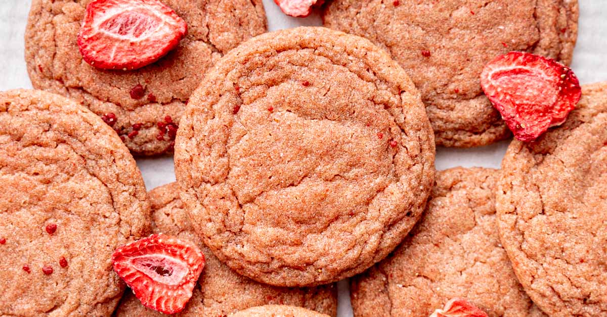 Soft and Easy Strawberry Sugar Cookies