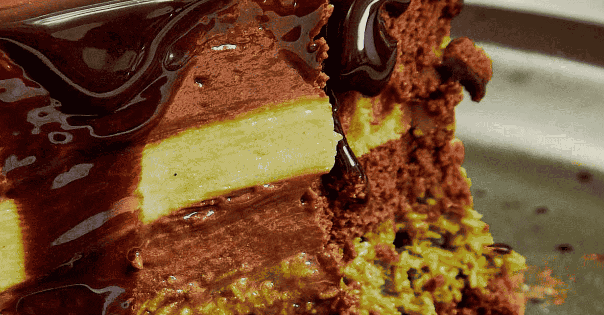 Easy Dubai Chocolate Mousse Cake Recipe