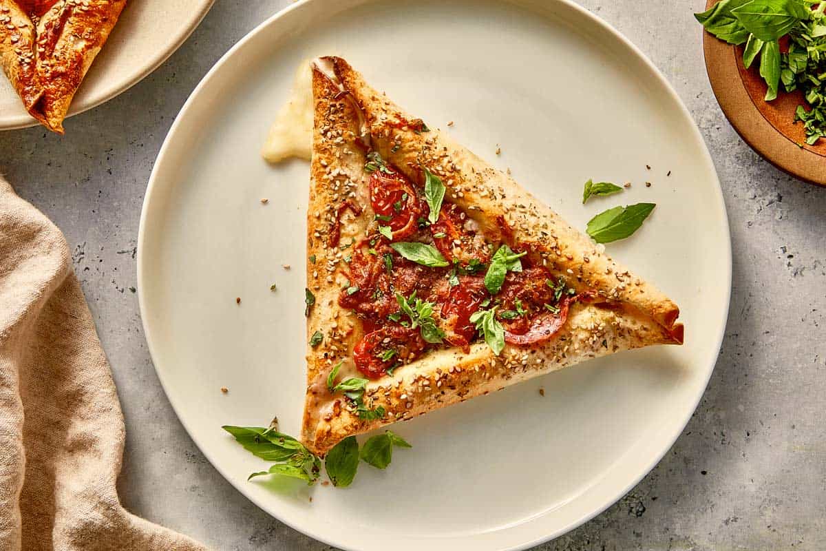 Easy Airfryer Tortilla Pizza Recipe