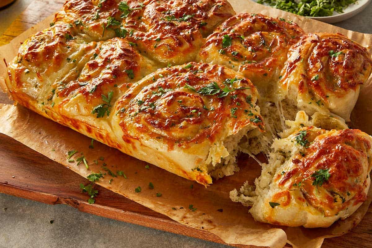 Cheesy Garlic Bread Rolls Recipe