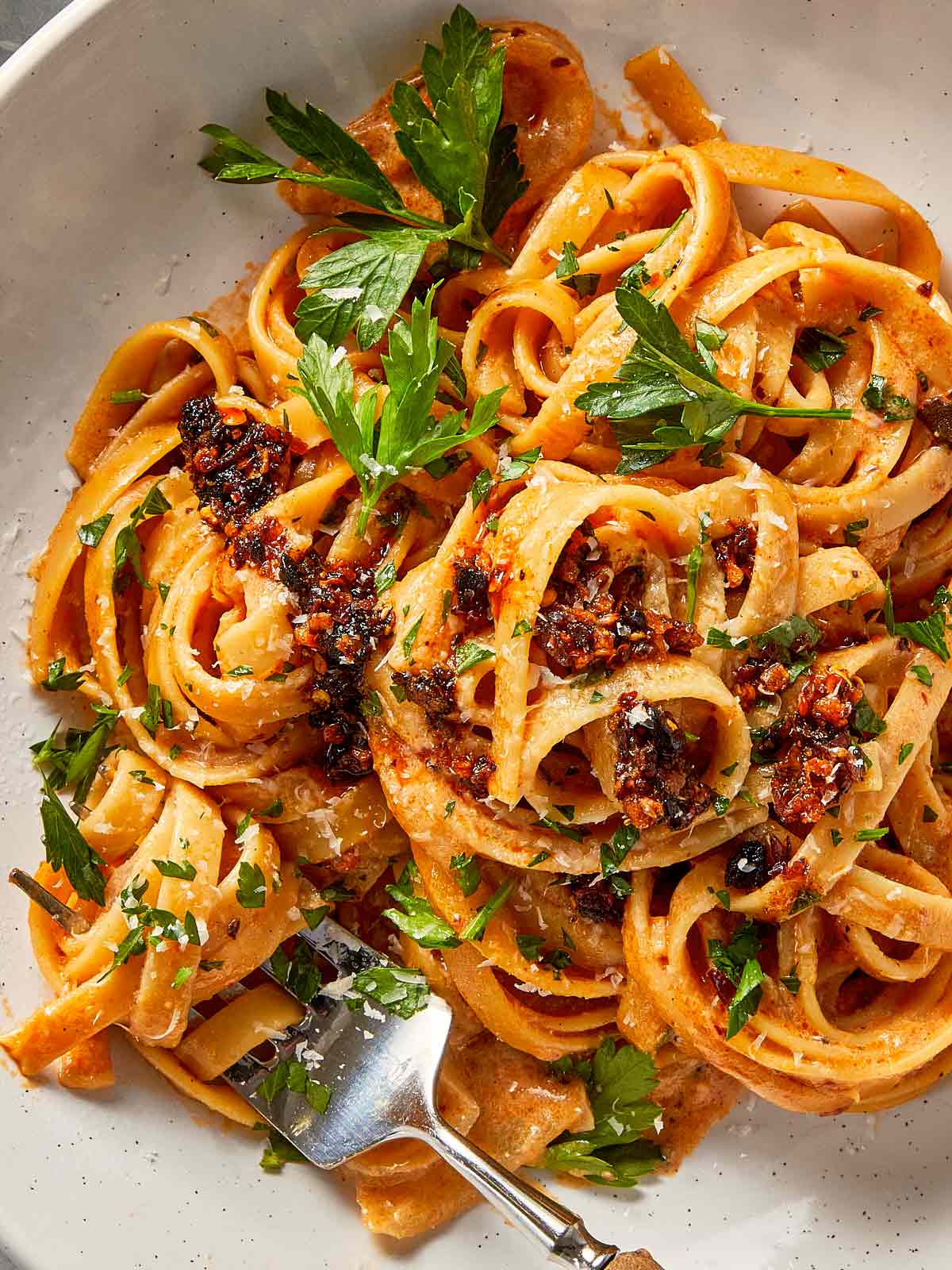 One Pot Chili Oil Onion Pasta Recipe
