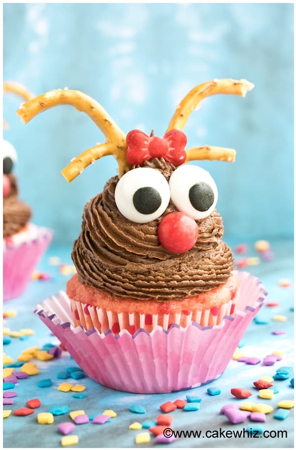 Reindeer Cupcakes (Rudolph Cupcakes)