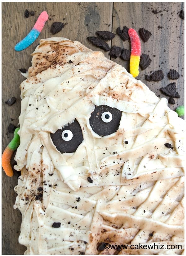 Halloween Mummy Cake