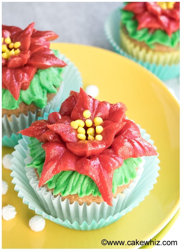 Poinsettia Cupcakes