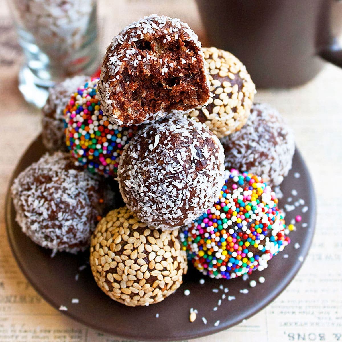 Chocolate Date Balls (No Bake)