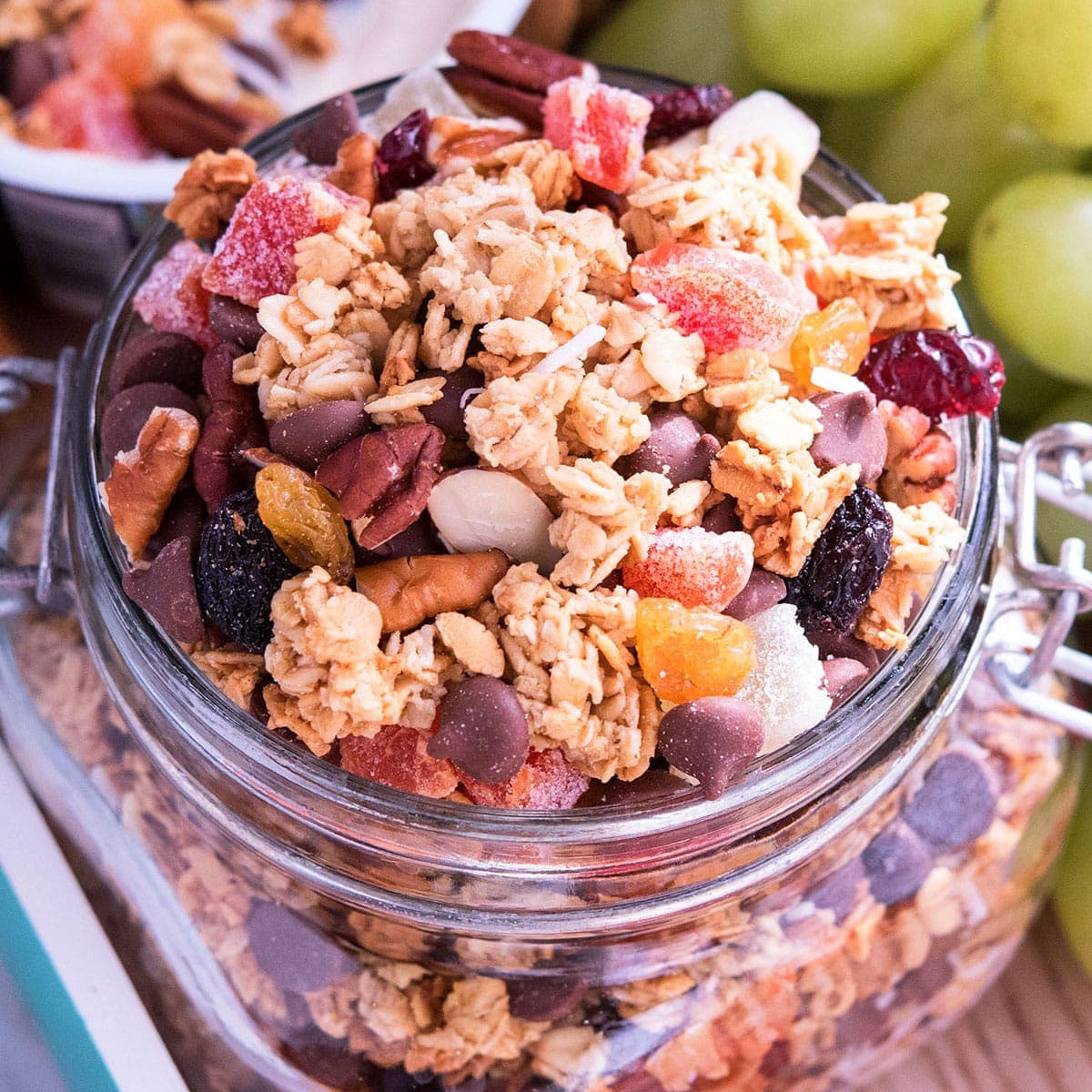 Easy Homemade Granola (Crunchy)