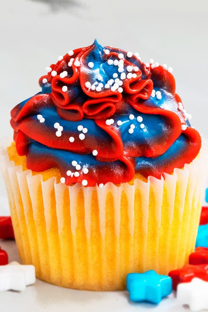 Red White and Blue 4th of July Cupcakes