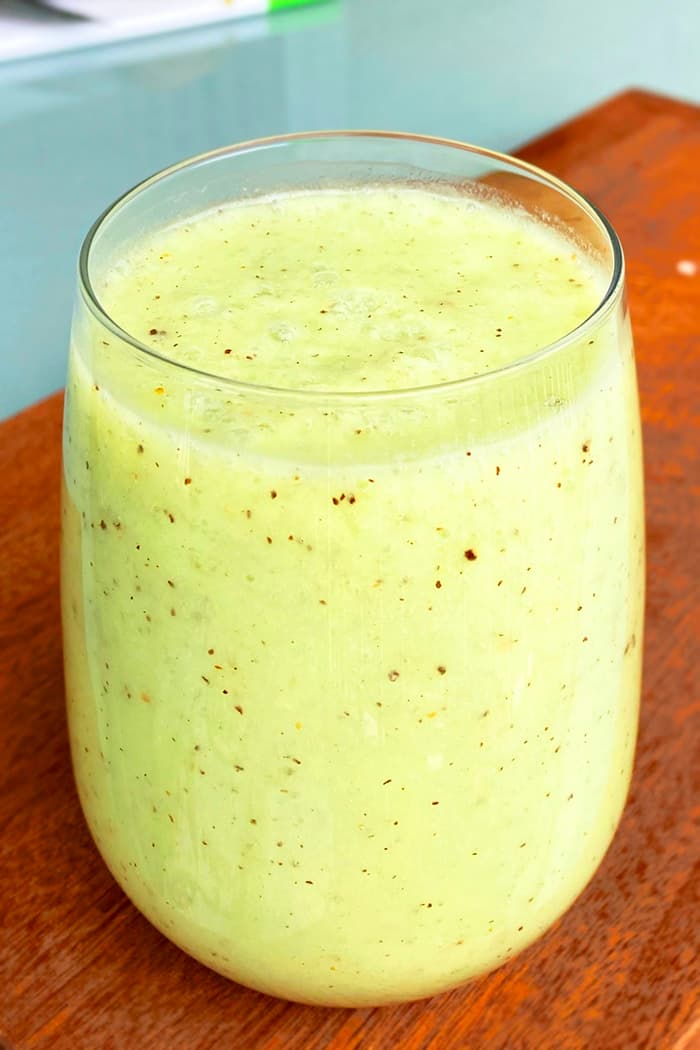 Easy Green Kiwi Smoothie