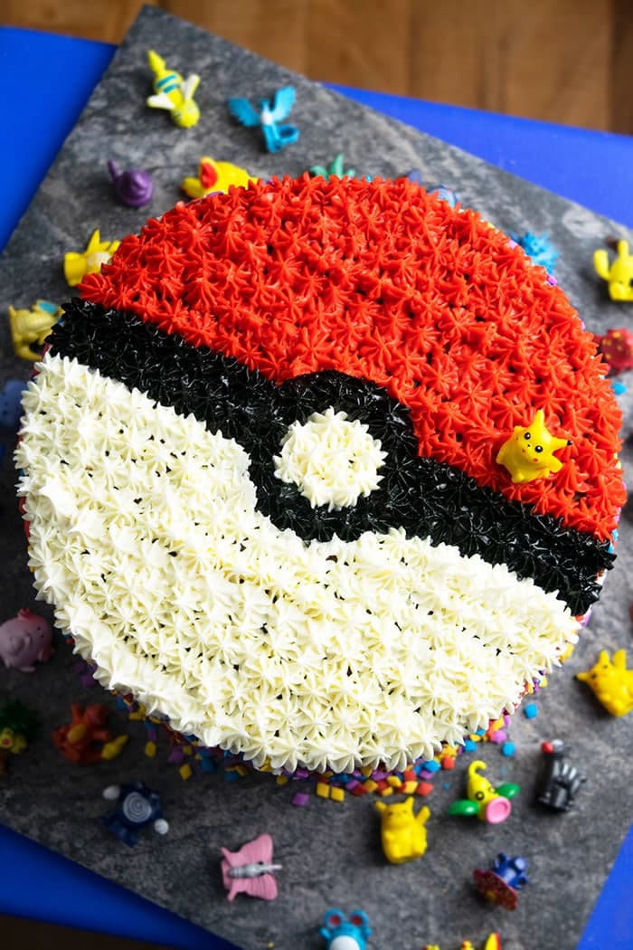 Easy Pokemon Cake (Pokeball Cake)