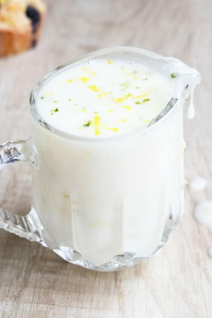 Lemon Glaze For Cake (Lemon Drizzle Icing)