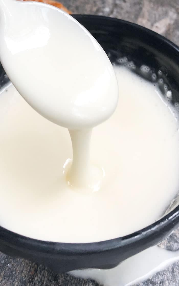 Powdered Sugar Glaze (Vanilla Cake Glaze)