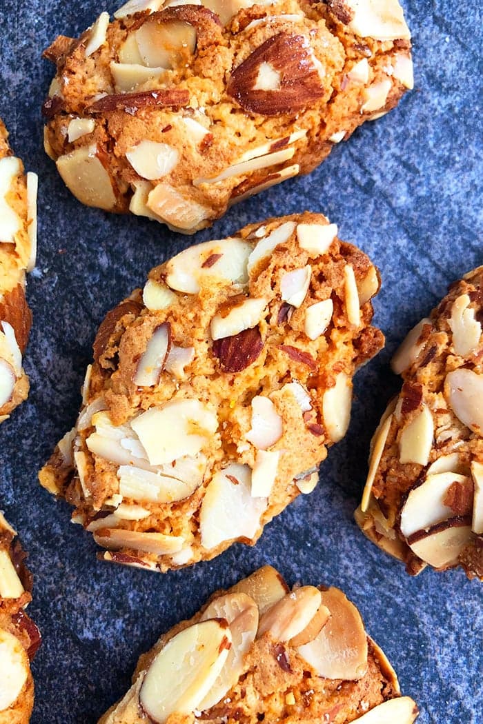 Italian Almond Cookies (Ricciarelli)