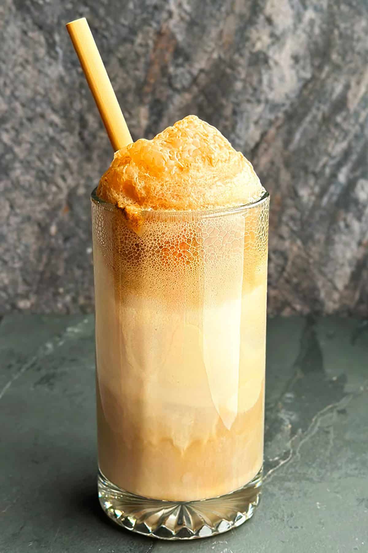 Easy Root Beer Float (2 Ingredients)