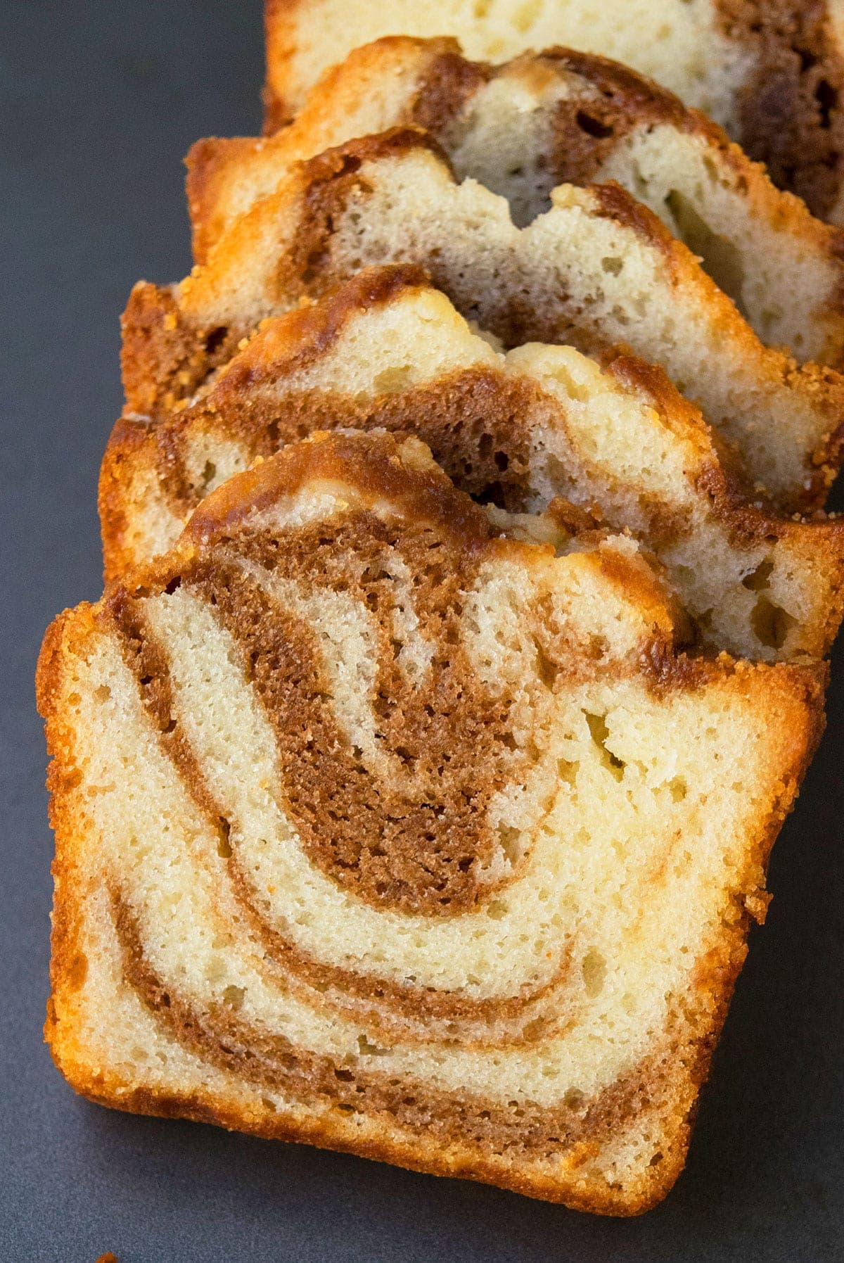 Cinnamon Roll Cake (Cinnamon Swirl Cake)