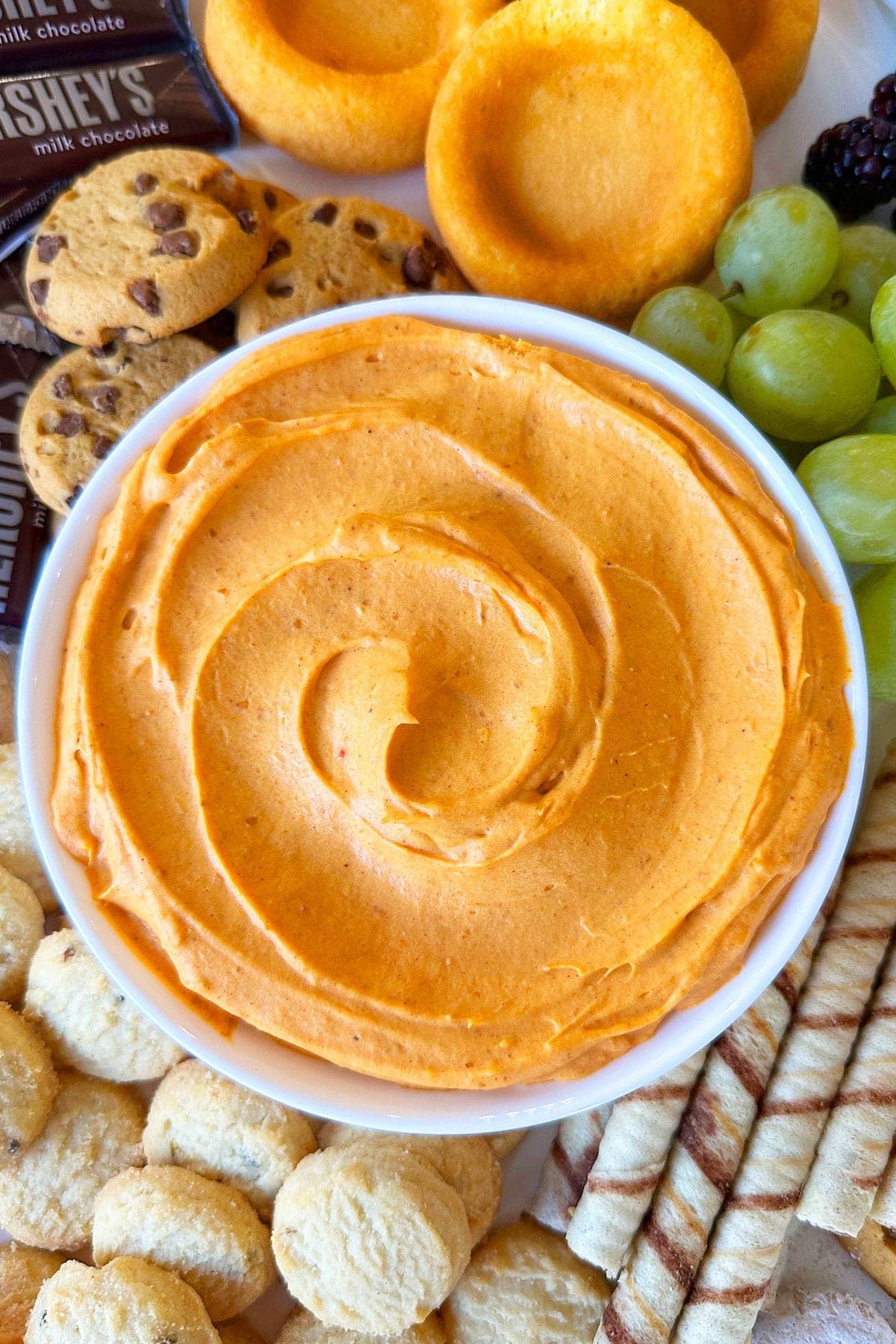 Easy Pumpkin Dip (Cheesecake)