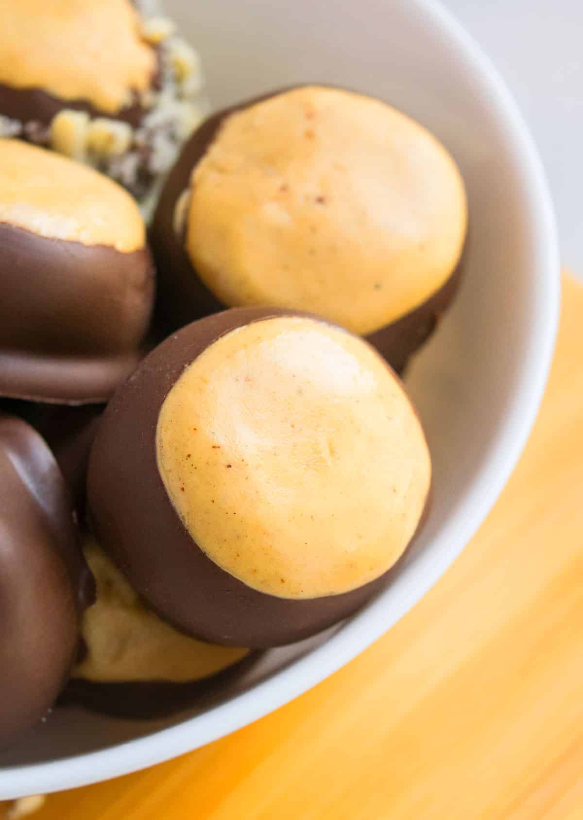 Easy Buckeyes Recipe (Chocolate Peanut Butter Balls)