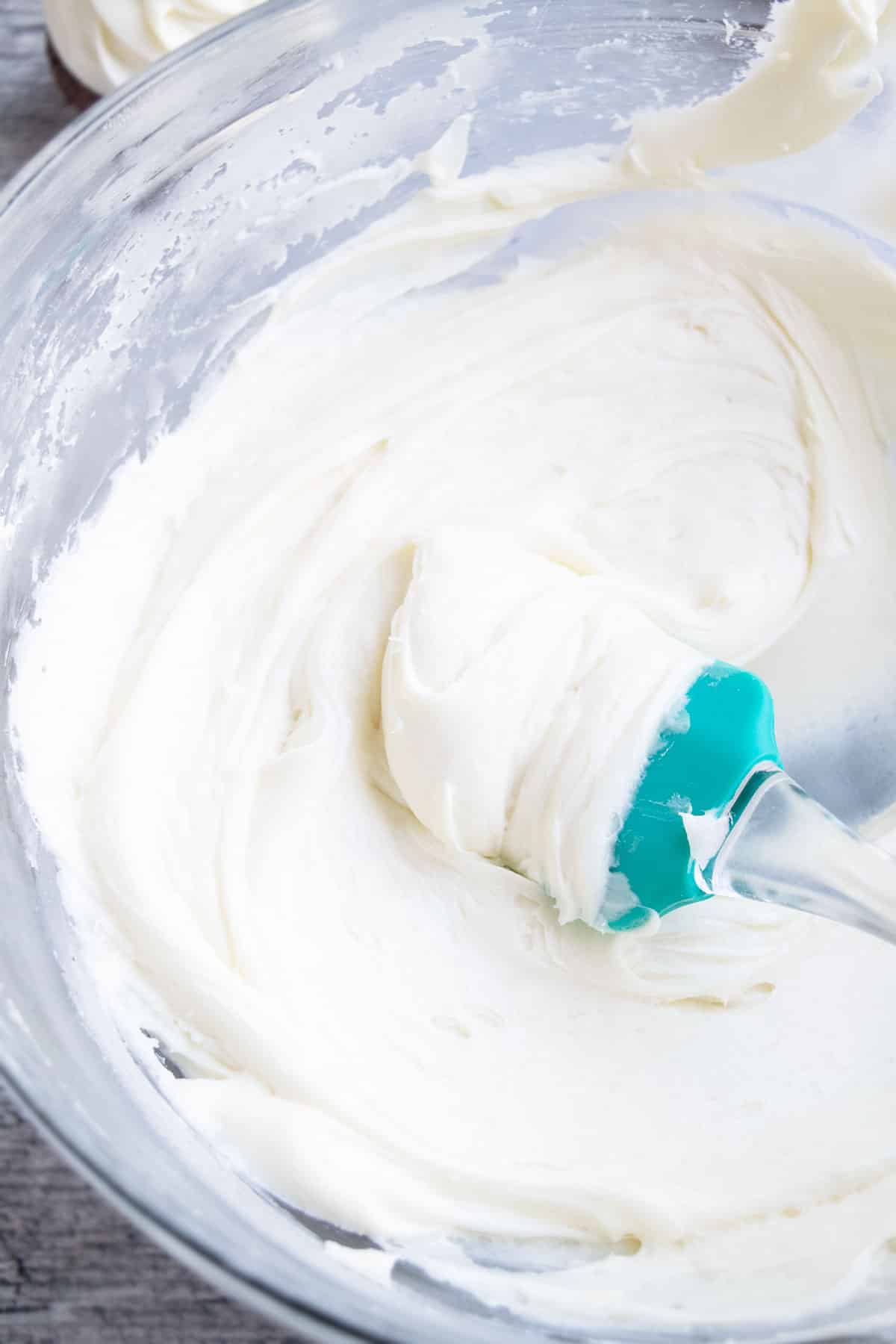 Easy Sour Cream Frosting (Vanilla)