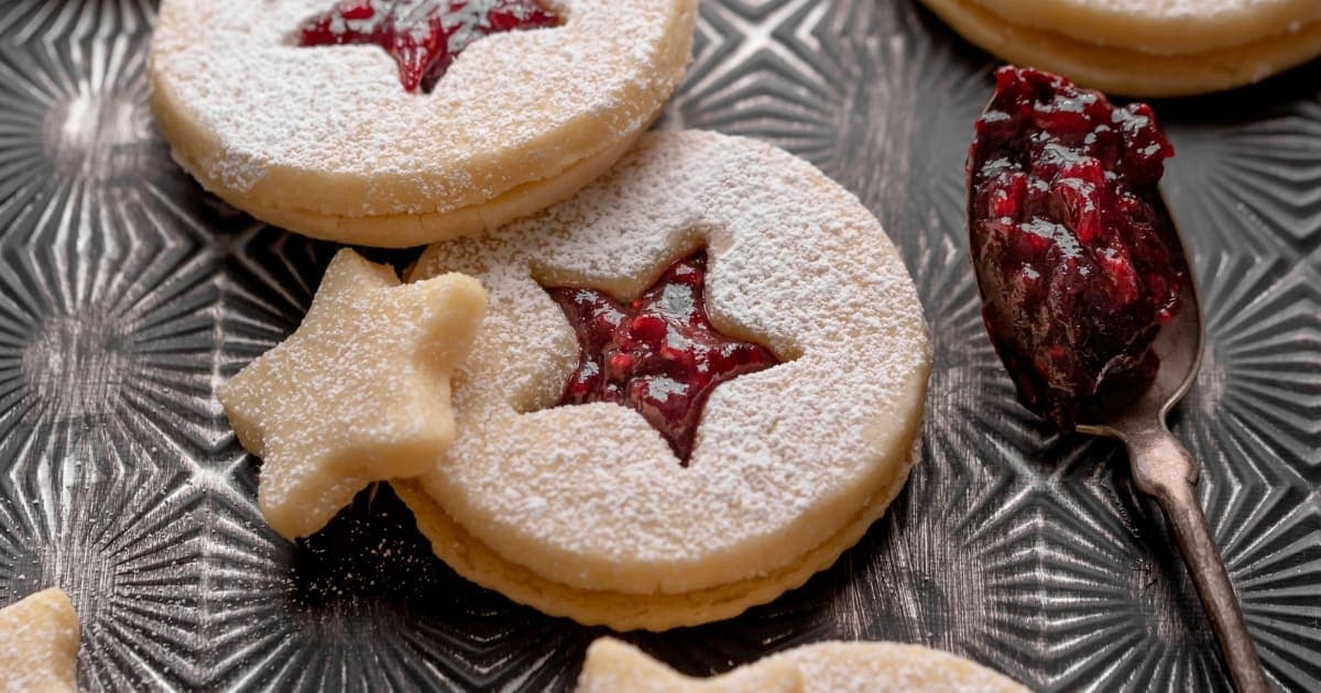 Shortbread Linzer Cookies with Raspberry Jam