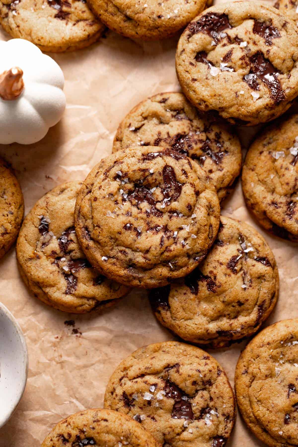 Chewy Pumpkin Chocolate Chip Cookies