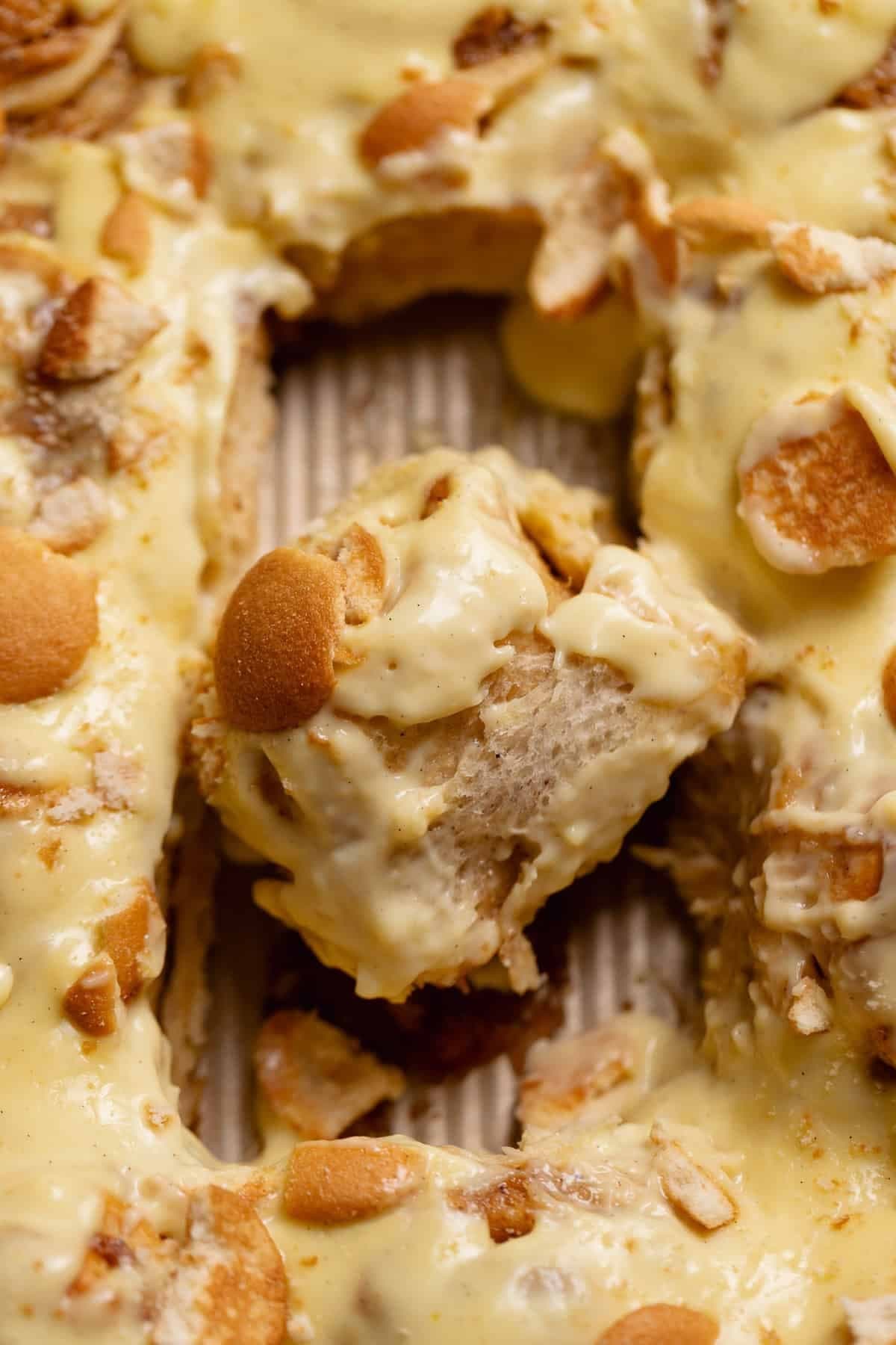 Banana Pudding Rolls with Gooey Vanilla Pudding