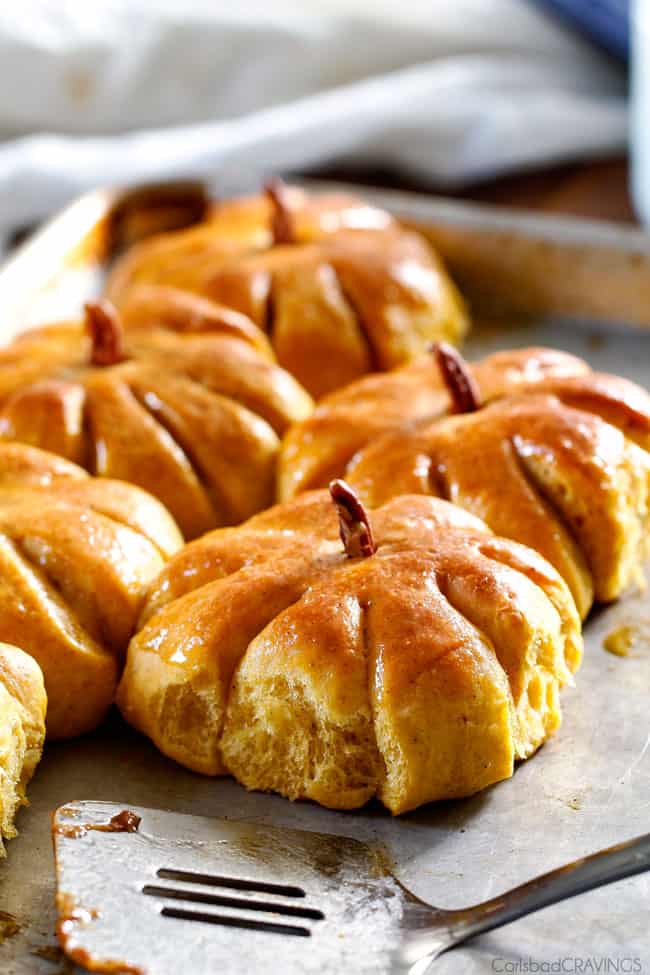 Pumpkin Dinner Rolls