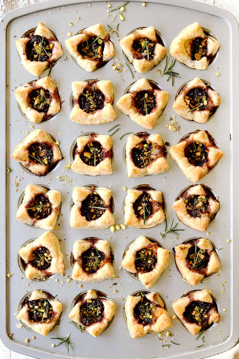 Mini Cranberry Brie Bites
