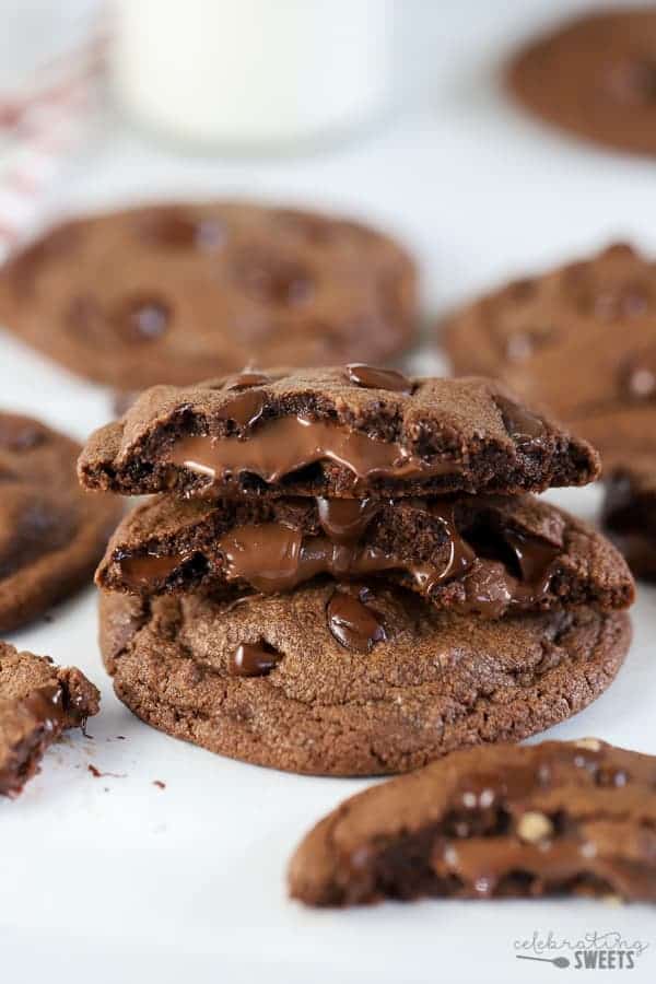 Nutella Stuffed Cookies