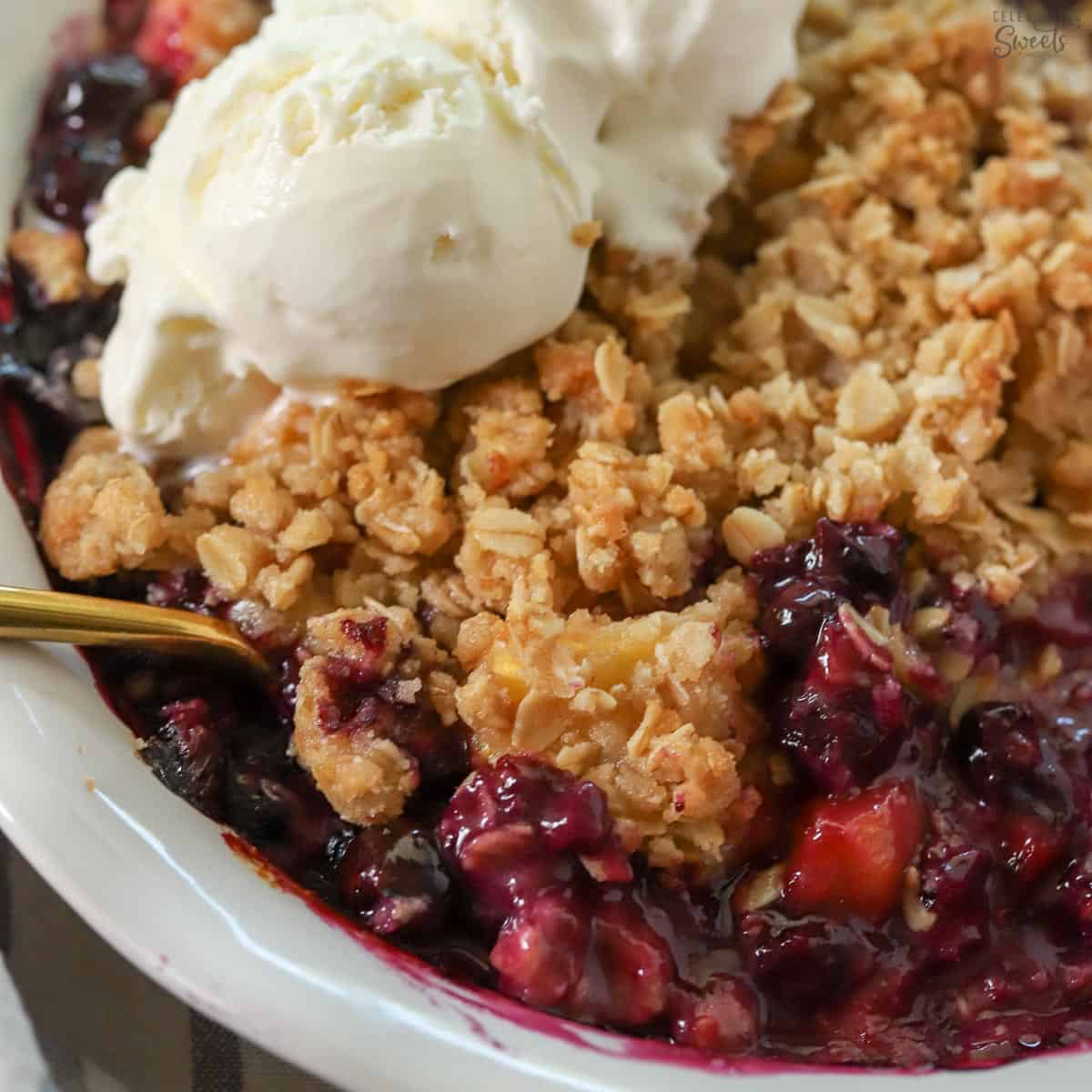 Blueberry Peach Crisp