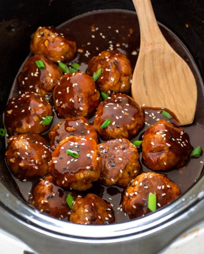 Slow Cooker Sriracha Meatballs