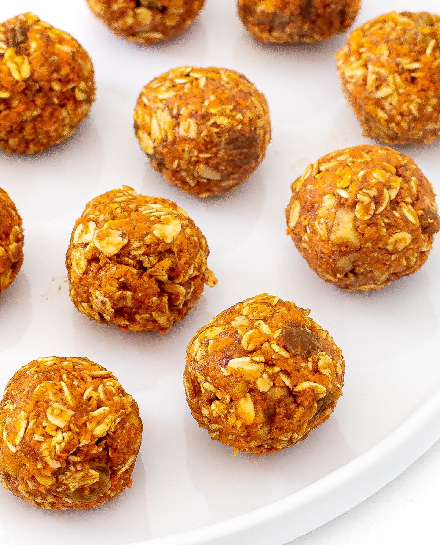 Carrot Cake Energy Bites