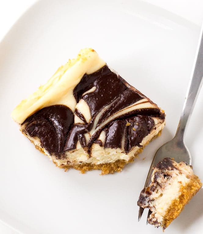 Nutella Swirled Cheesecake Bars