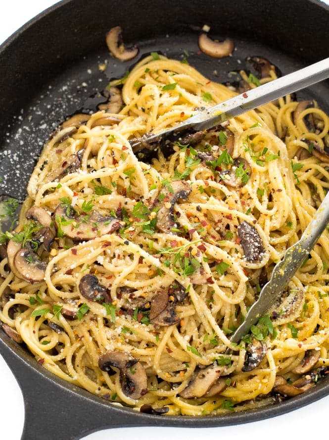 30 minute Creamy Mushroom Carbonara