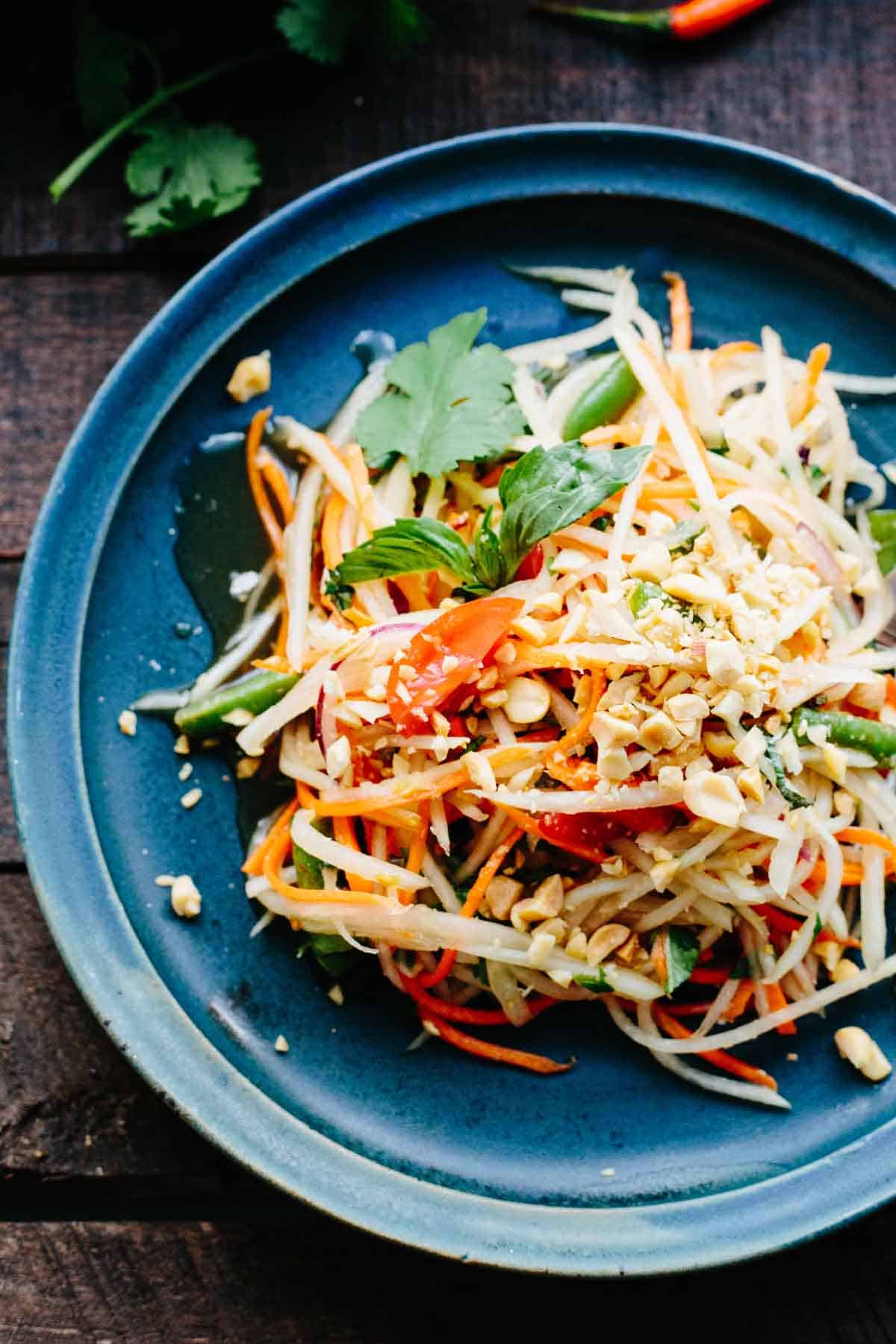 Thai Green Papaya Salad (Som Tam)