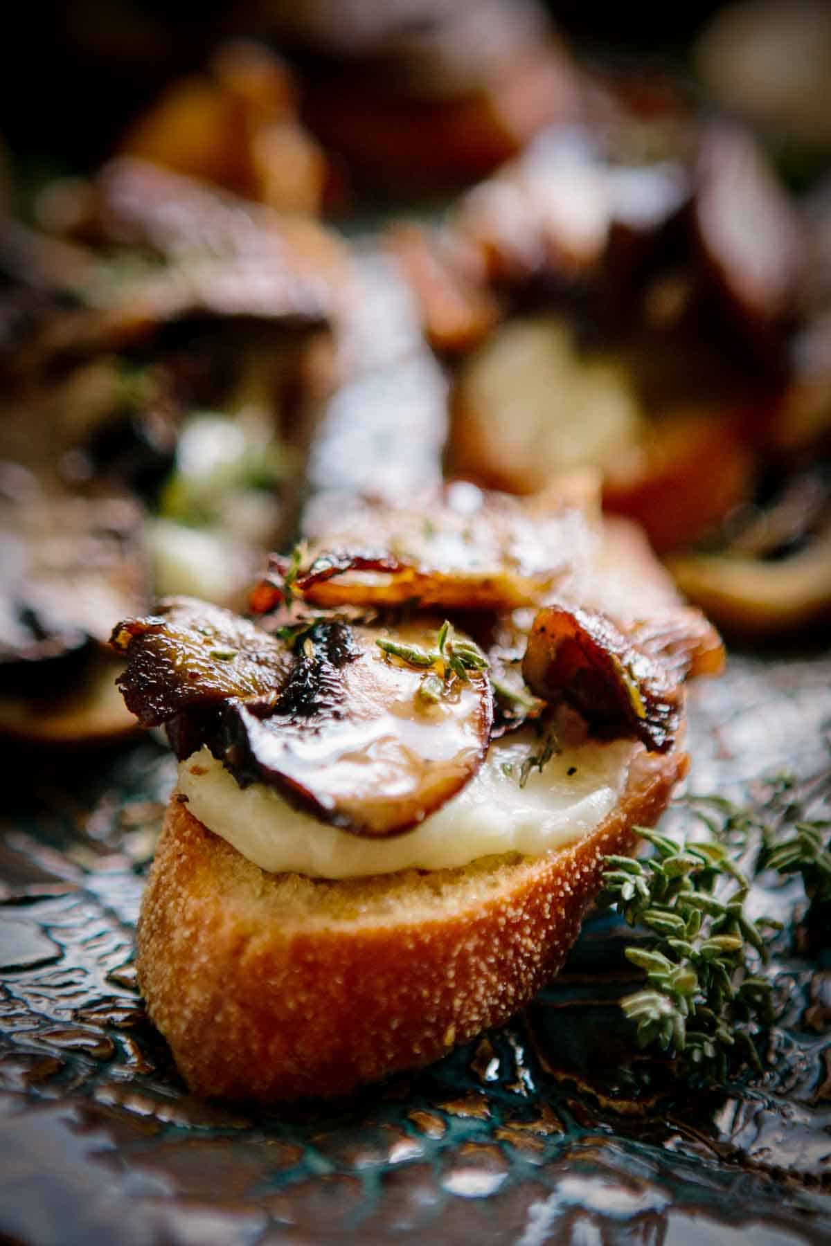 Roasted Mushroom Crostini