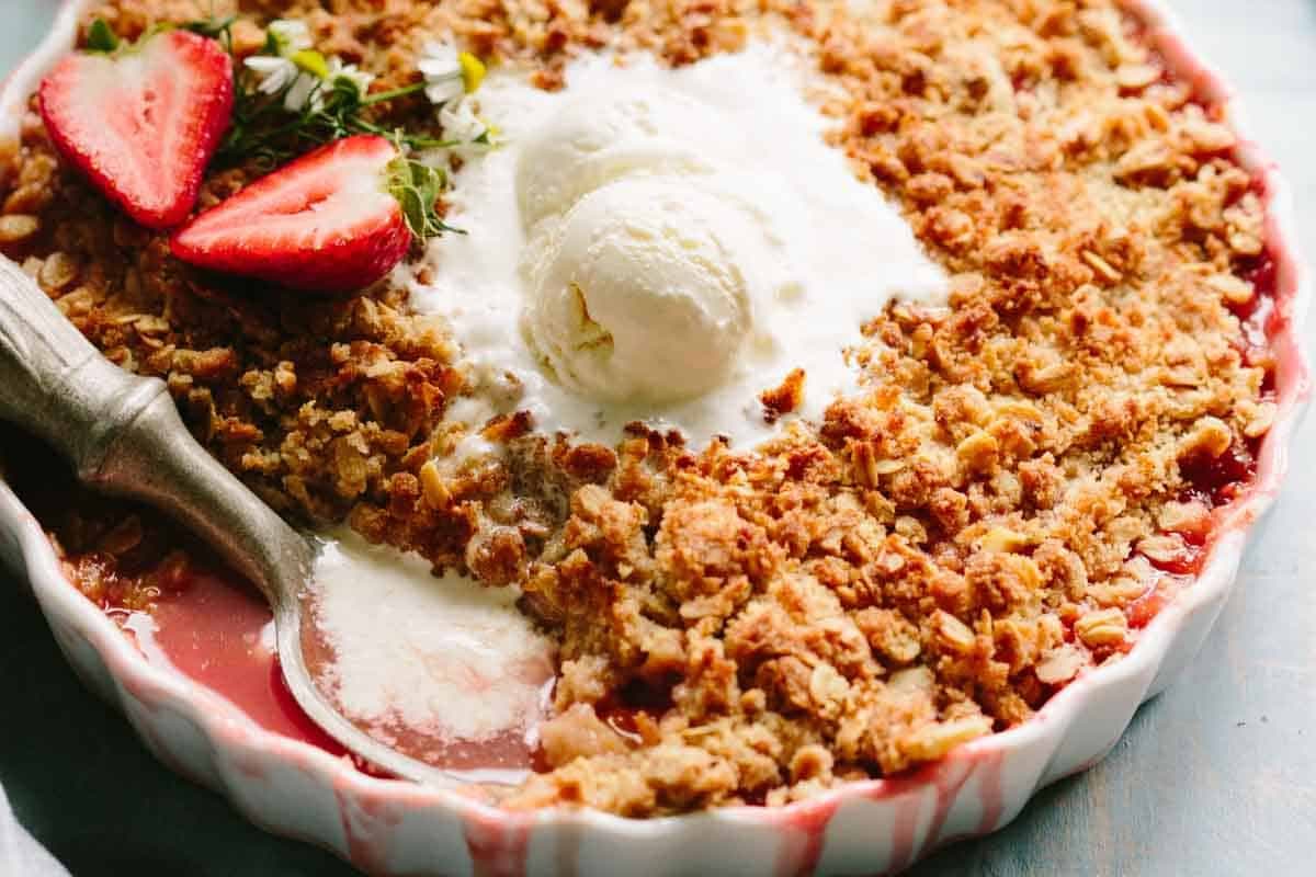 Strawberry Rhubarb Apricot Crisp