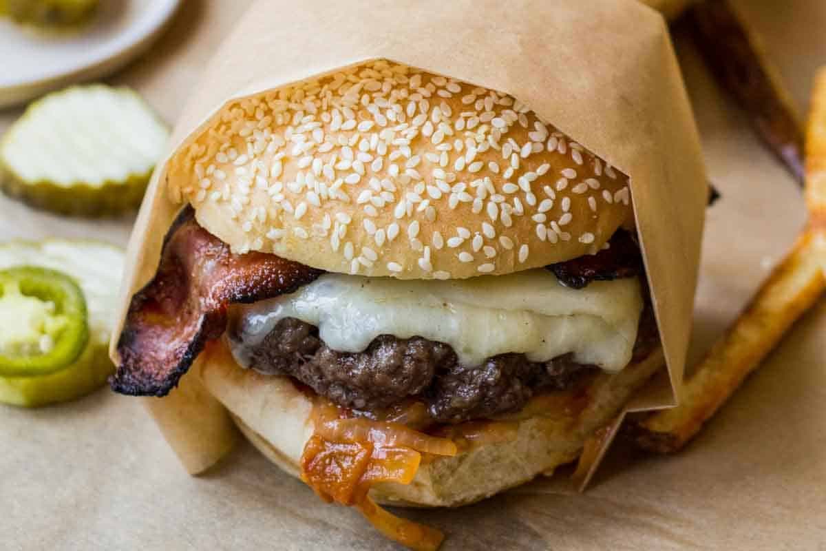 Cheddar Bacon Burgers with Tomato Jam