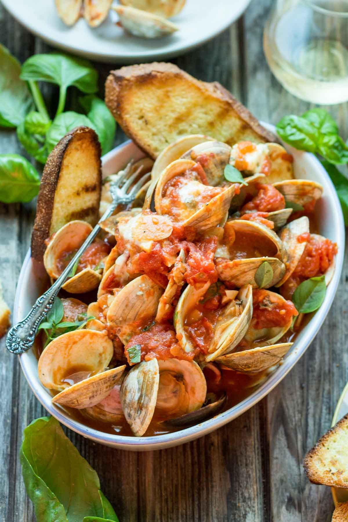 Steamed Clams with Tomatoes and Blue Cheese