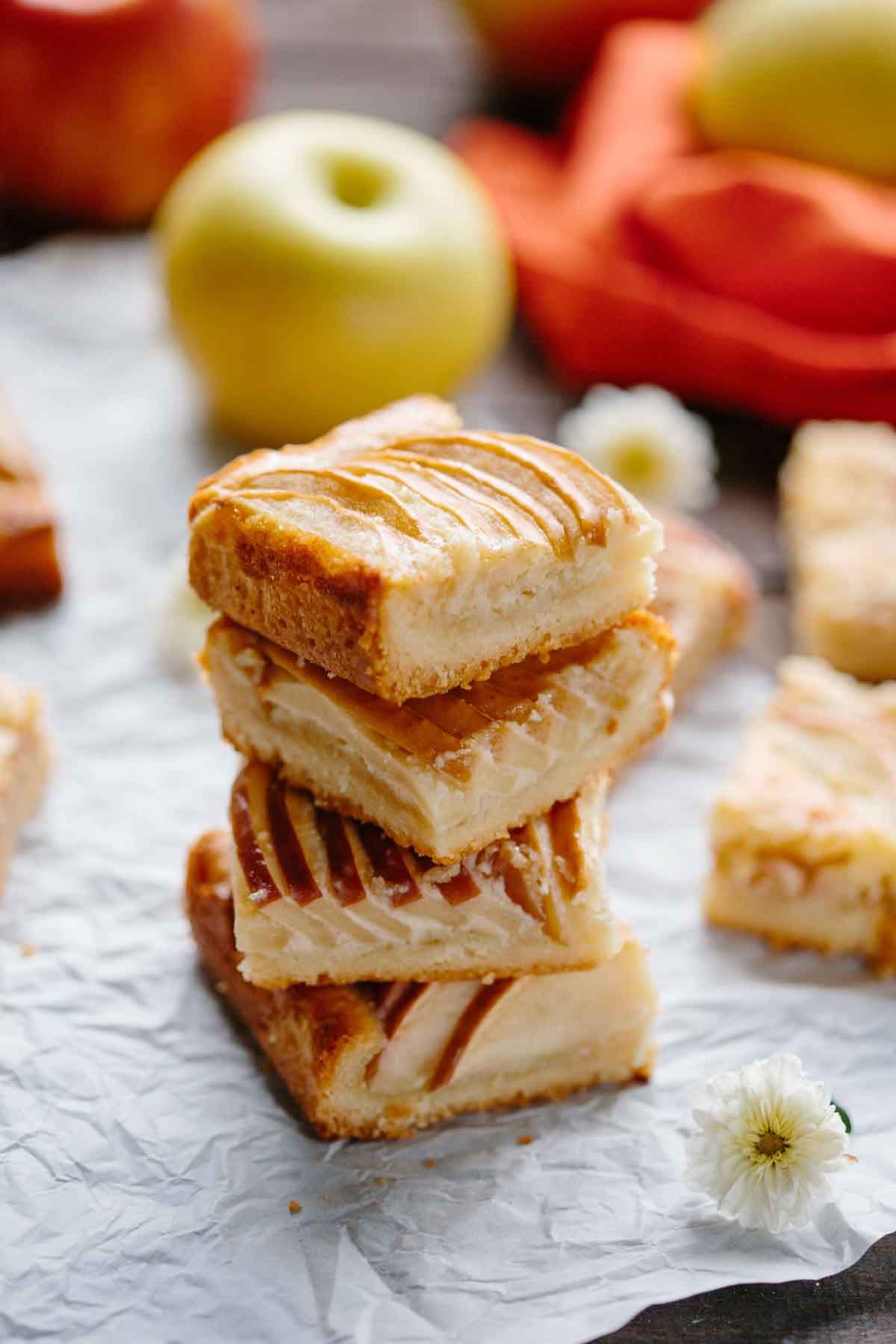 Easy Apple Shortbread Bars